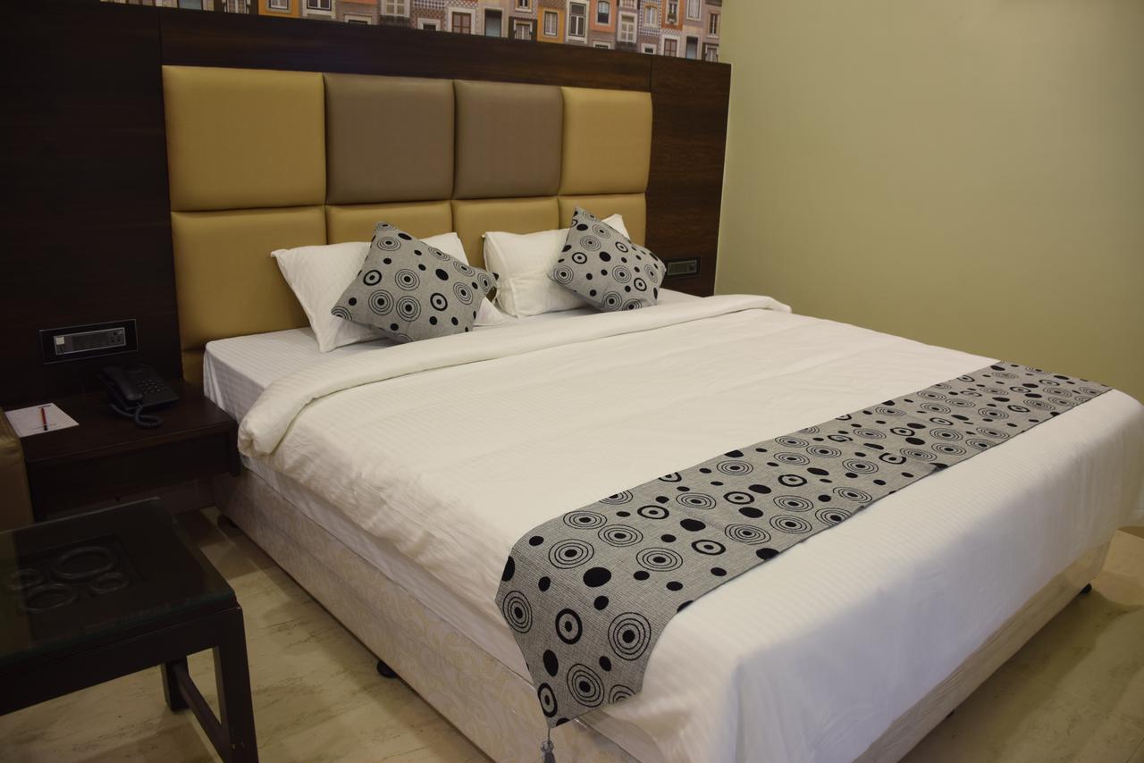 Golden Tree Hotell Puri Eksteriør bilde
